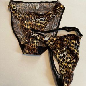 Victoria's Secret Leopard Print Panties and Thong Set